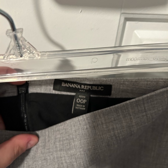 Grey Banana Republic Skirt - Picture 2 of 3